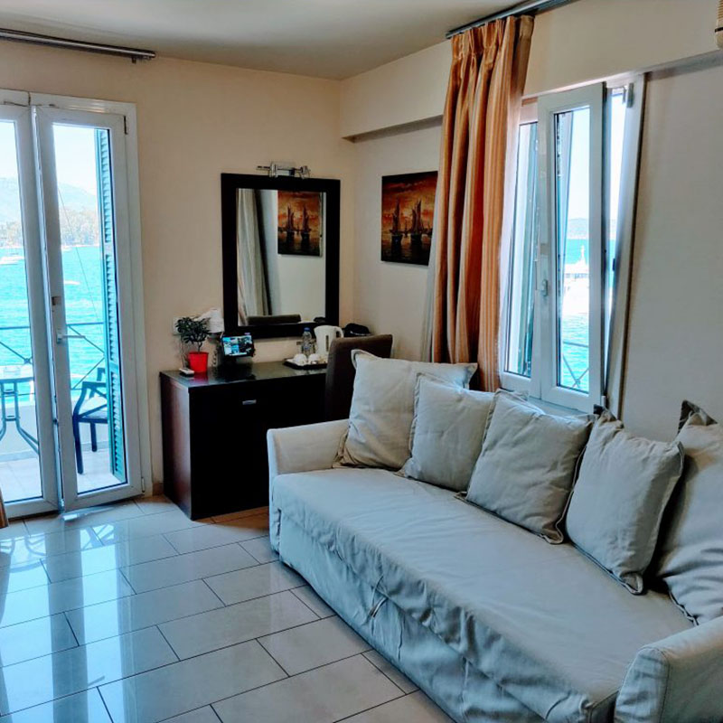 Manessi Hotel Poros