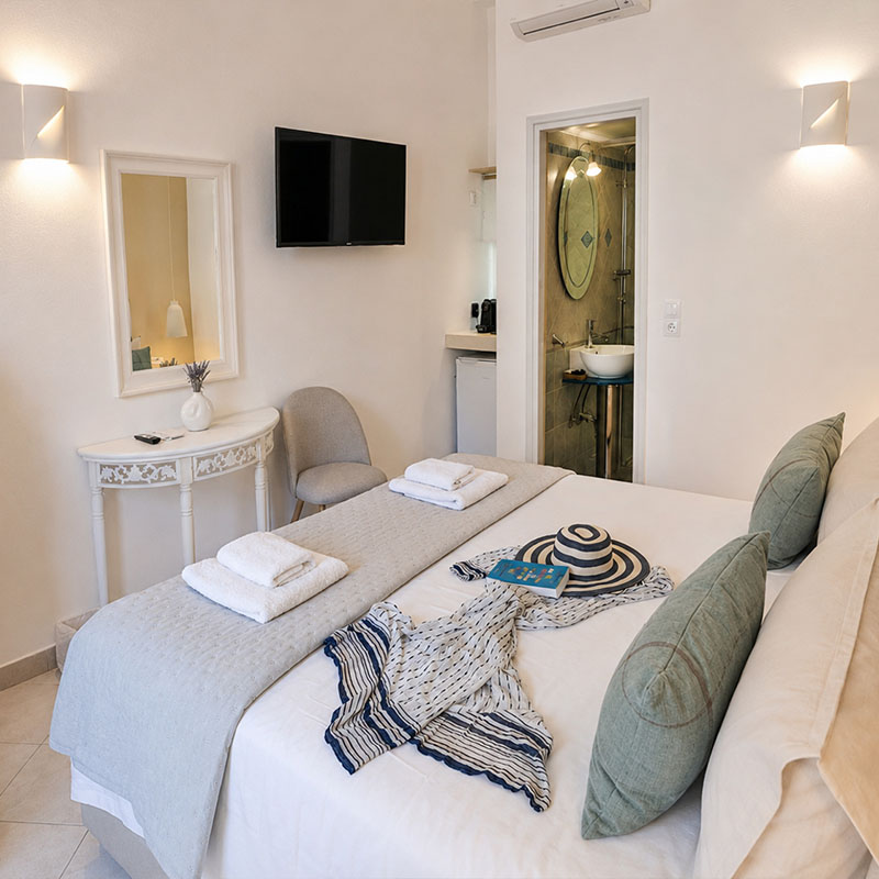 Mania Studios & Rooms Poros
