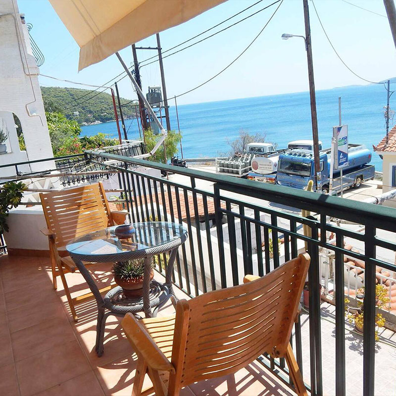 Matalena Apartments Poros