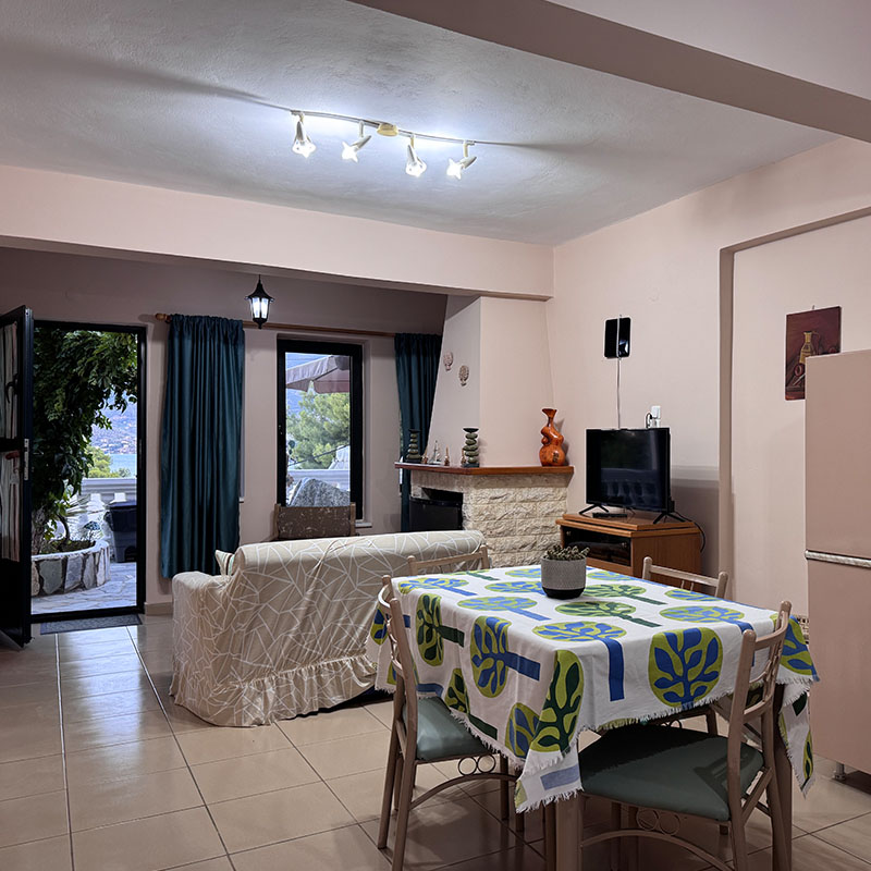 Mina Apartments Poros