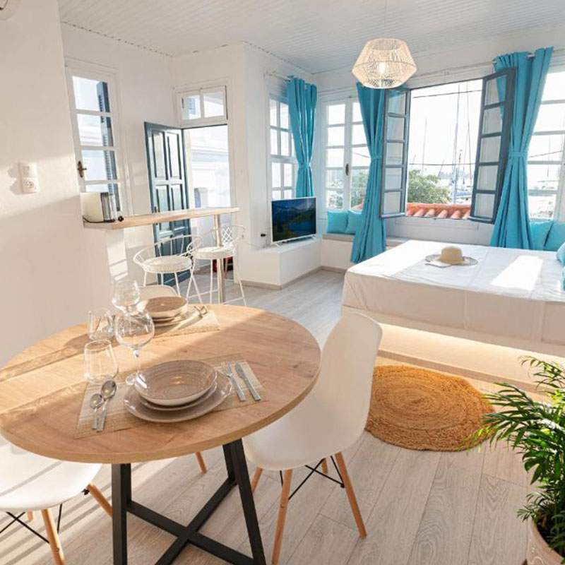 The White Rose Apartment Poros