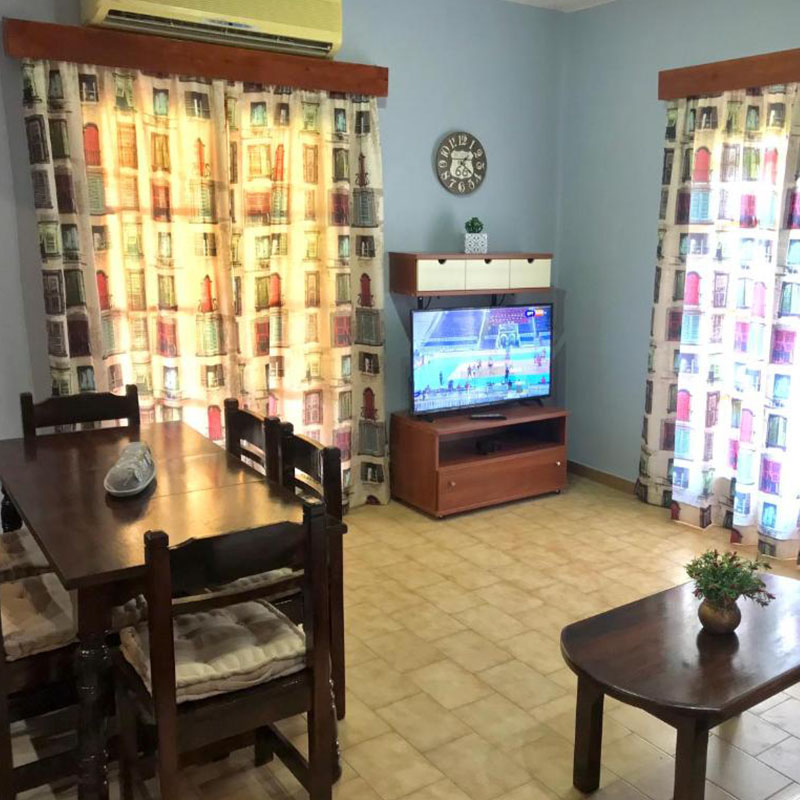 Valerie's Sweet Home Poros