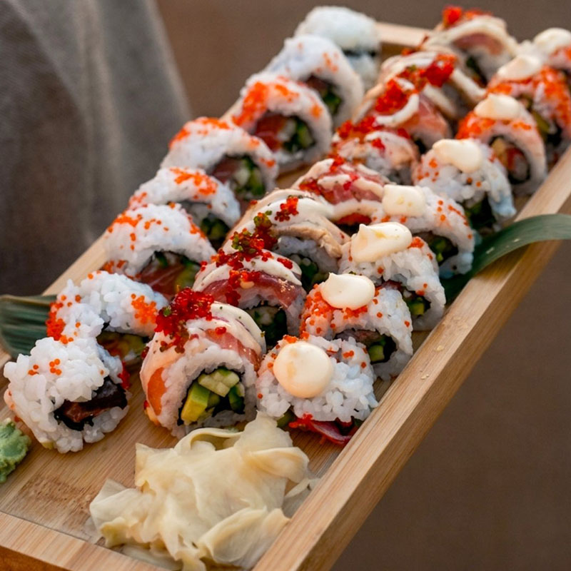 Litus Poolside Brunch & Sushi Bar