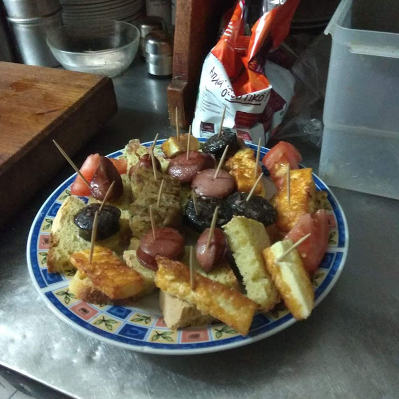 Πλατεία Παραδοσιακό Καφενείο