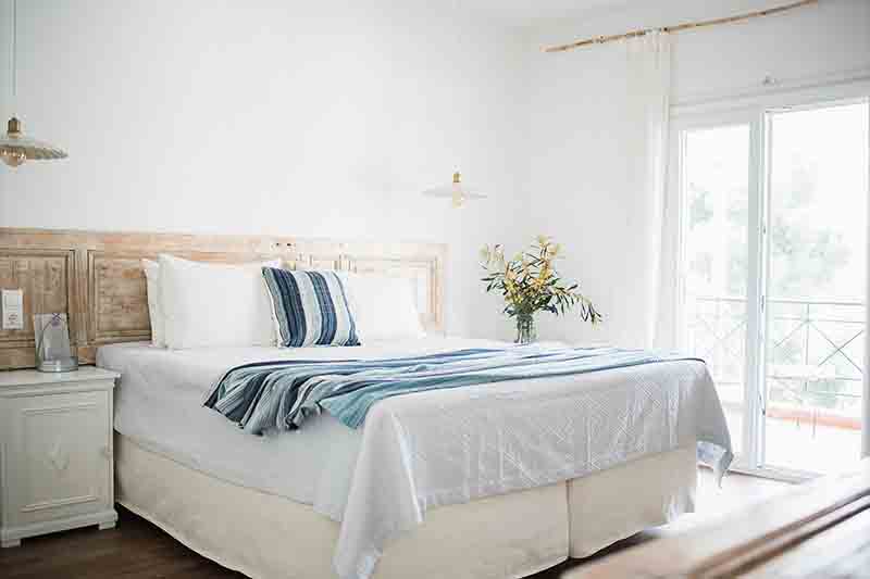 Hotels & Apartments in Poros