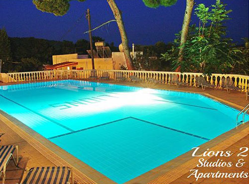 Lions 2 Studios & Apartments