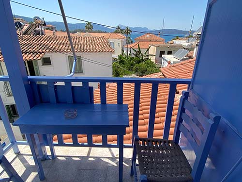 Nikos Rooms Poros