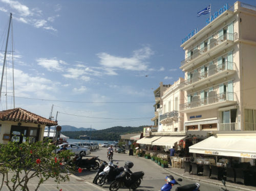 Saron Hotel