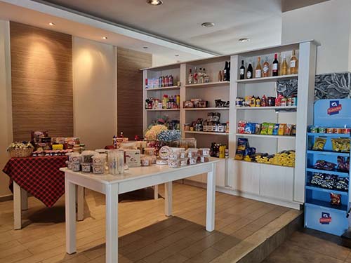 Thalasea Mini Market by Pavlou Hotel