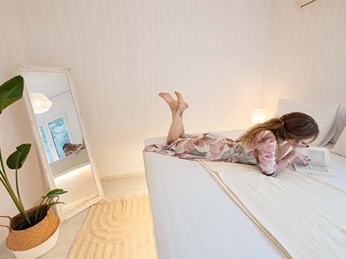 The White Rose Hotel