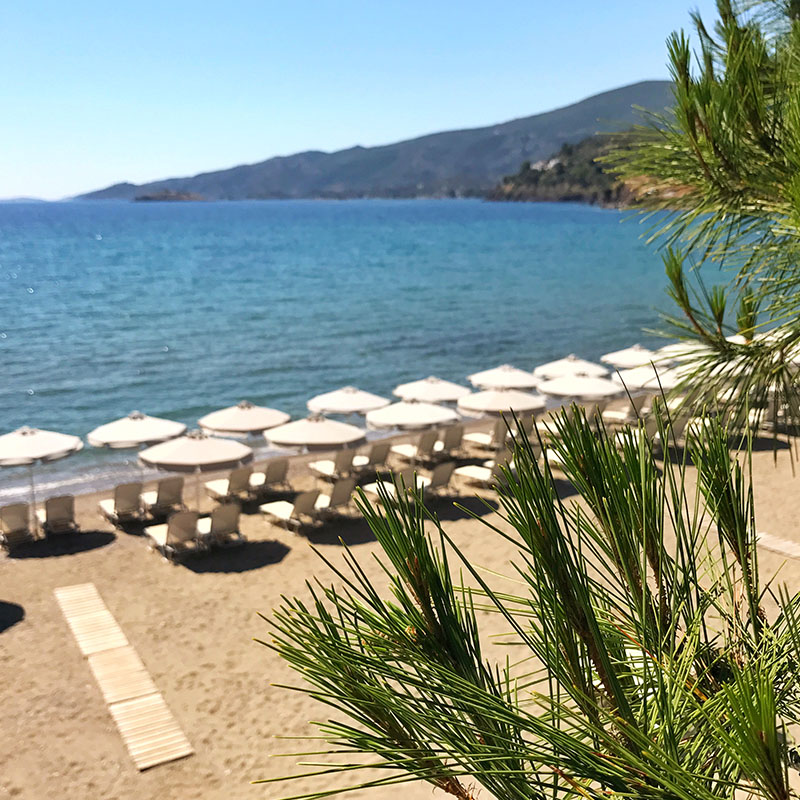 Captain's Beach Bar Poros