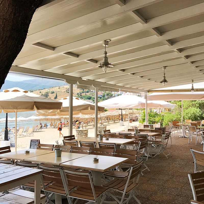 Captain's Beach Bar Poros