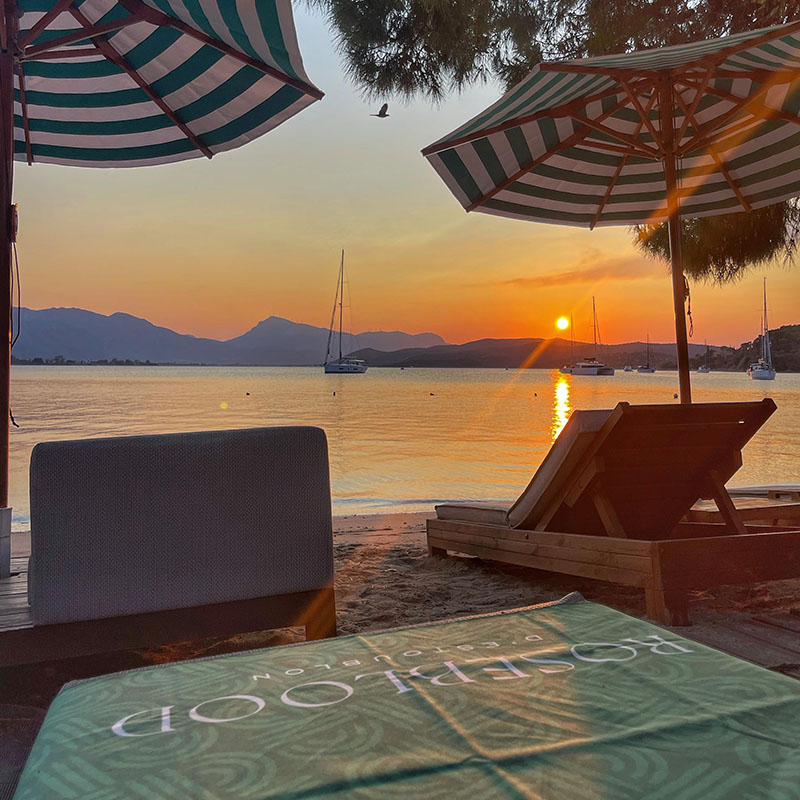 Seen Beach Bar Poros